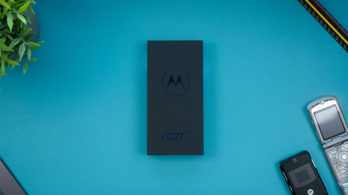 A Estratégia da Motorola: O Vazamento do Preço do Novo Razr Fold e o Espaço do Moto G54 5G no Mercado